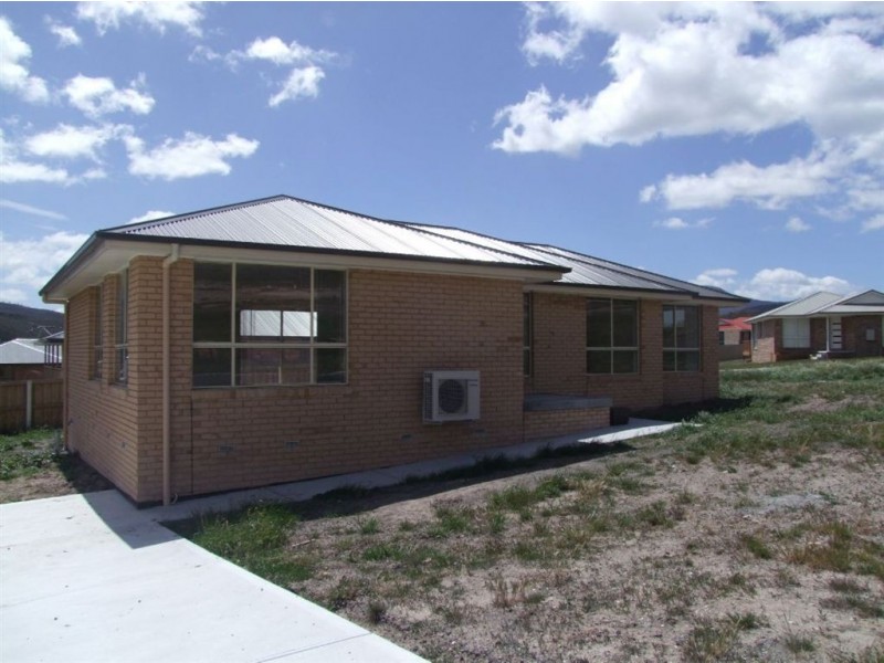 4 Leila Court, New Norfolk TAS 7140