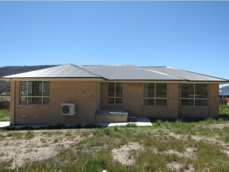 4 Leila Court, New Norfolk TAS 7140