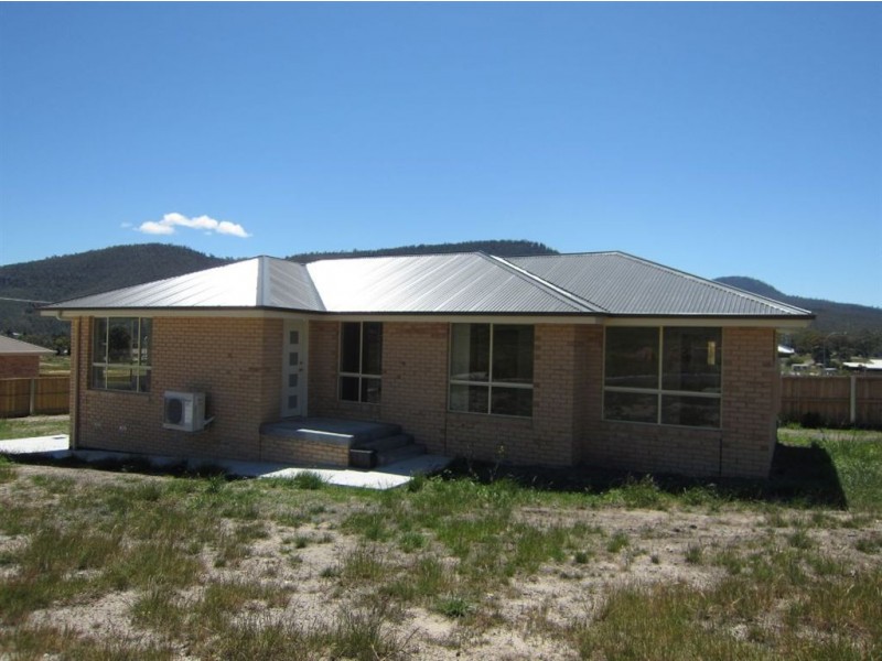 4 Leila Court, New Norfolk TAS 7140