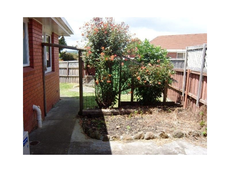 2/4 Verbena Place, Glenorchy TAS 7010
