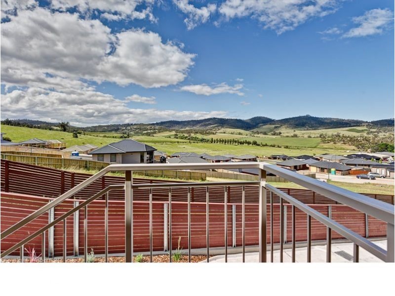 1/7 Betsy Mack Place, Howrah TAS 7018