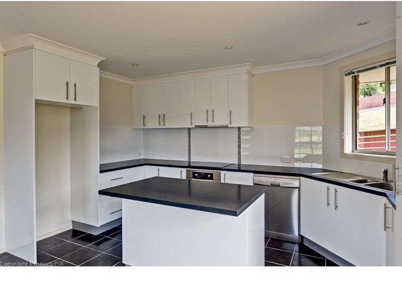 1/7 Betsy Mack Place, Howrah TAS 7018