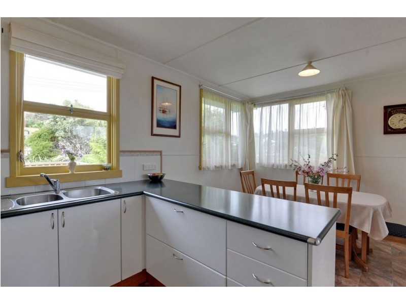 18 Akora Street, Mornington TAS 7018