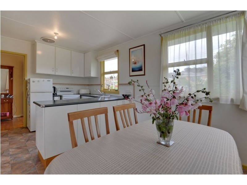 18 Akora Street, Mornington TAS 7018