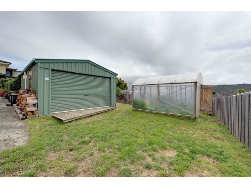 18 Akora Street, Mornington TAS 7018