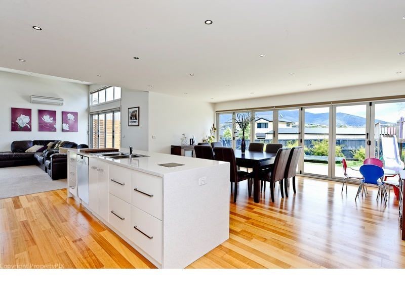 25 Henty Close, Old Beach TAS 7017