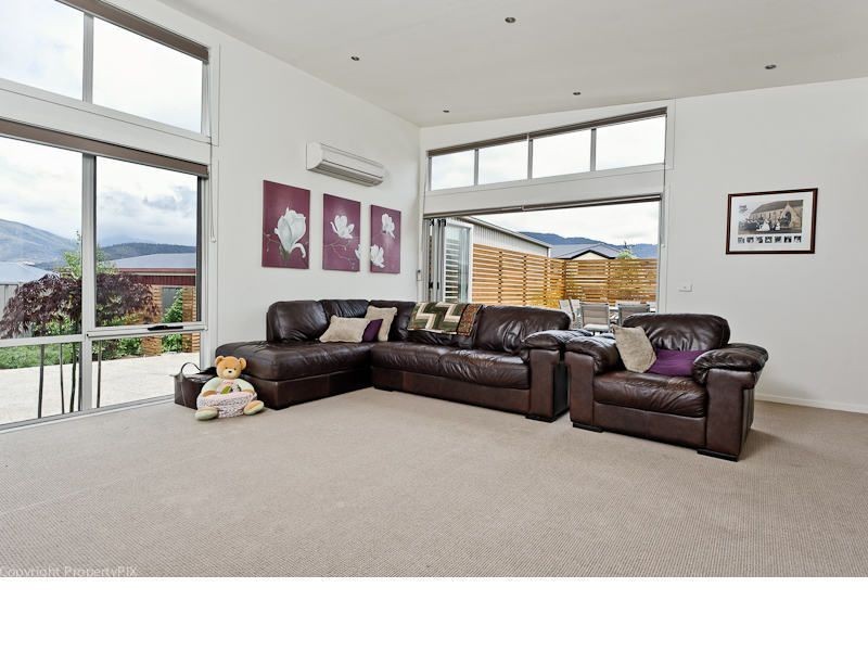 25 Henty Close, Old Beach TAS 7017