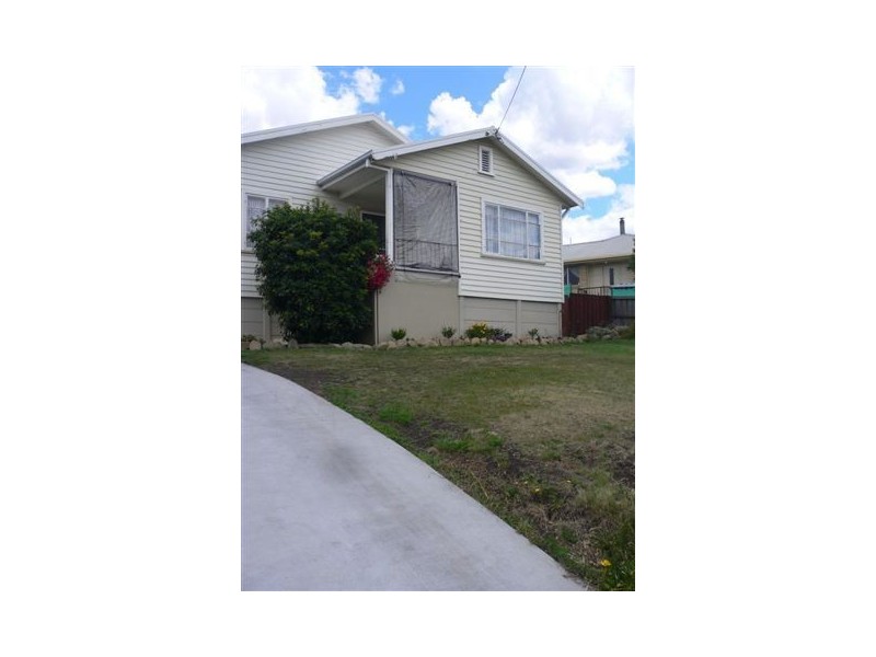 20 Laguna Place, Derwent Park TAS 7009