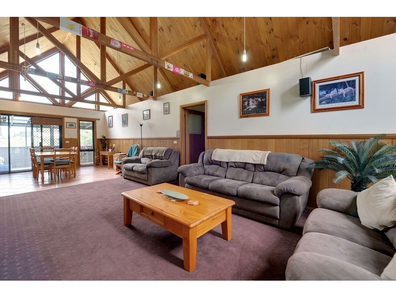 121 Seven Mile Beach Road, Seven Mile Beach TAS 7170