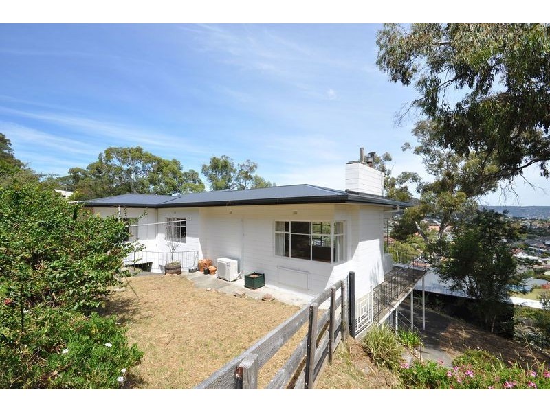 114a Karoola Road, Lindisfarne TAS 7015