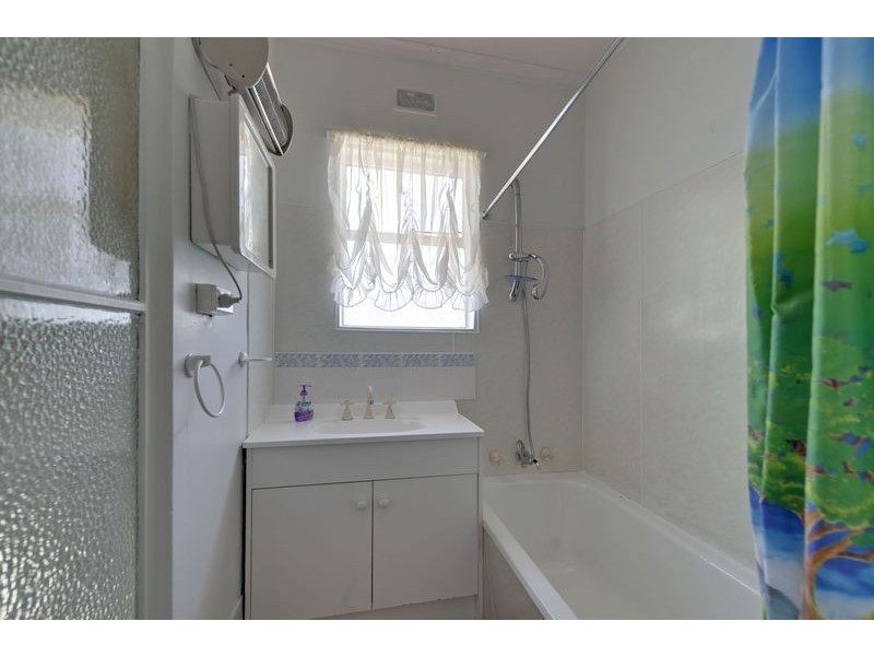 114a Karoola Road, Lindisfarne TAS 7015