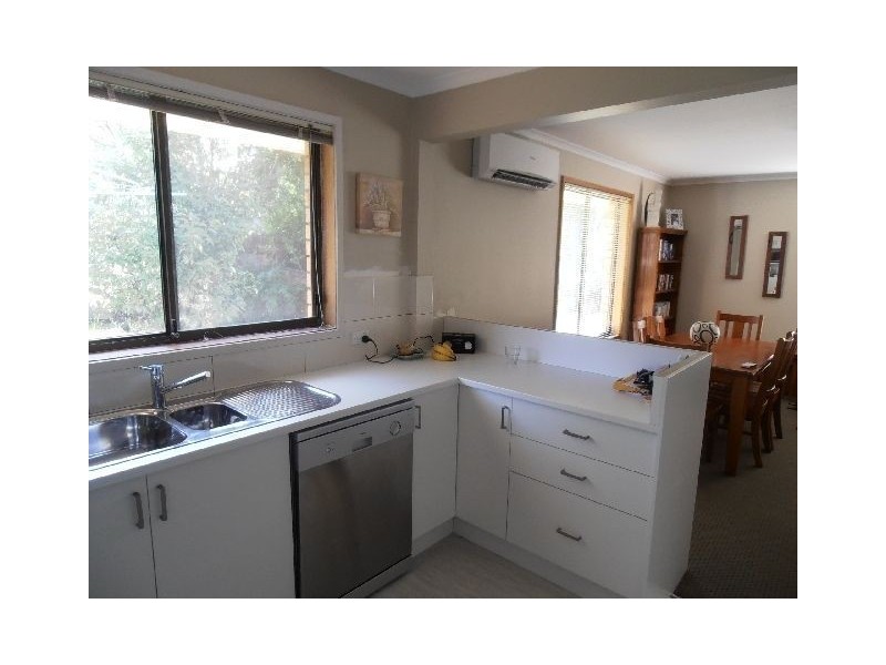 2/8 Paringa Road, Glenorchy TAS 7010