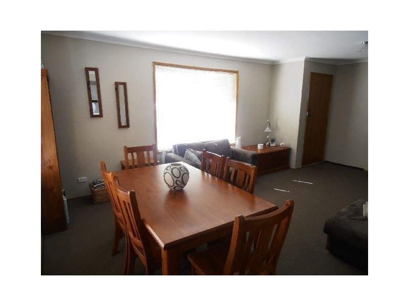 2/8 Paringa Road, Glenorchy TAS 7010