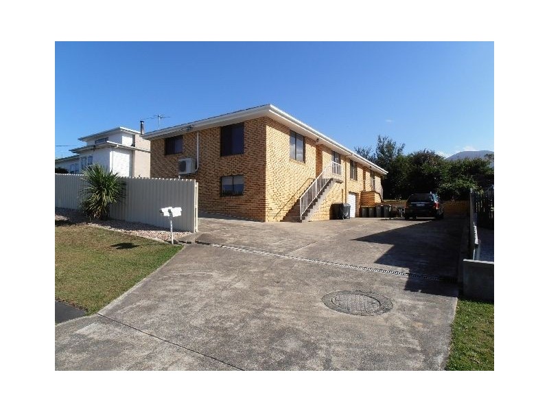 2/8 Paringa Road, Glenorchy TAS 7010