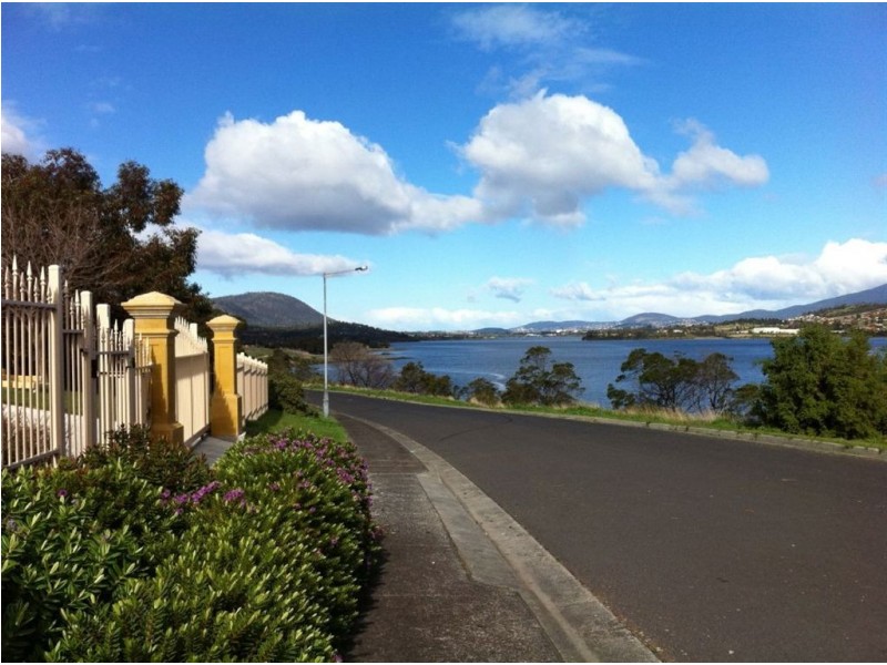 14-16 Barton Crescent, Bridgewater TAS 7030