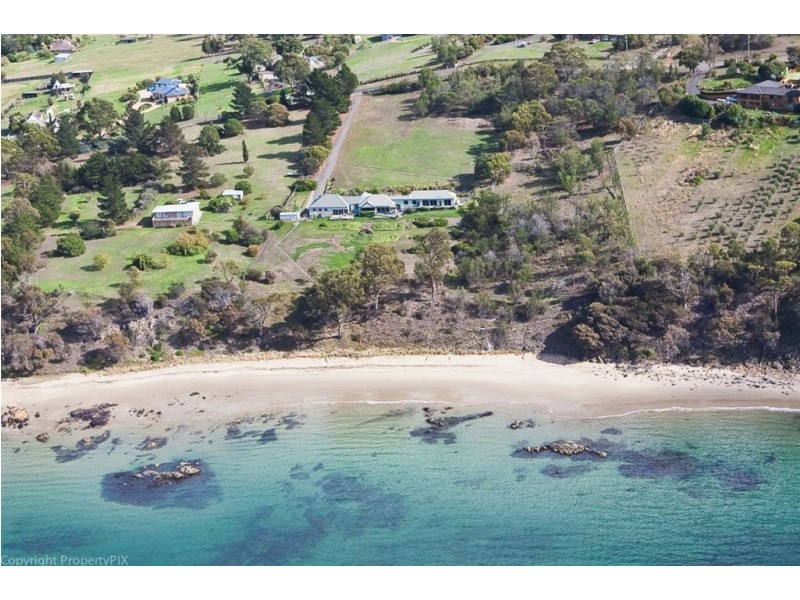 15 Kirra Road, Roches Beach TAS 7170