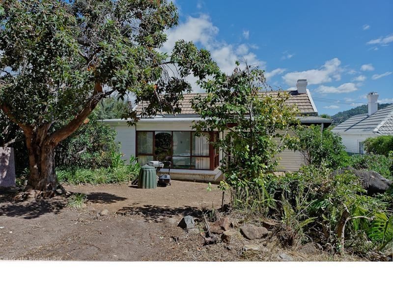 6 Liena Road, Lindisfarne TAS 7015