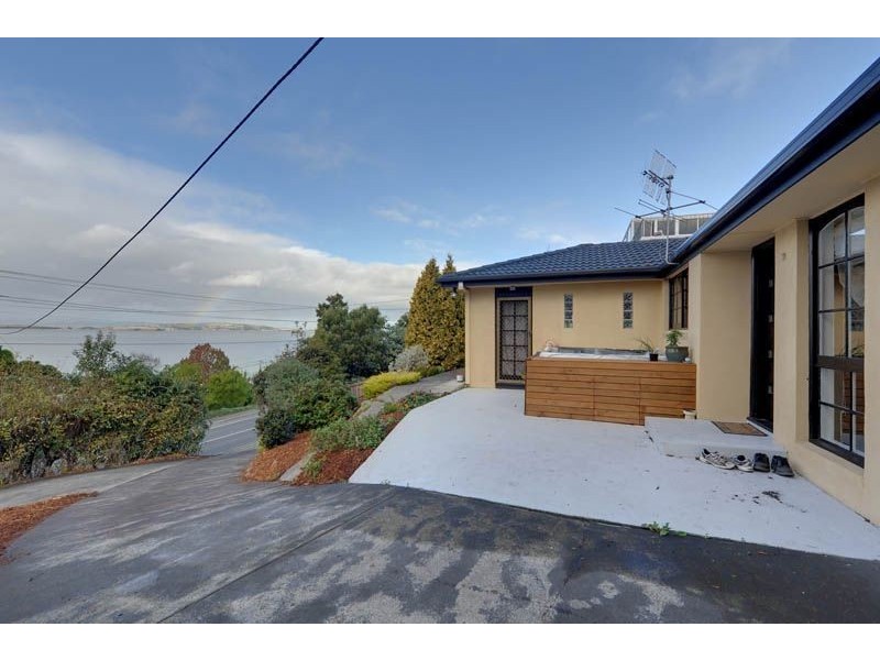 237 Channel Highway, Taroona TAS 7053