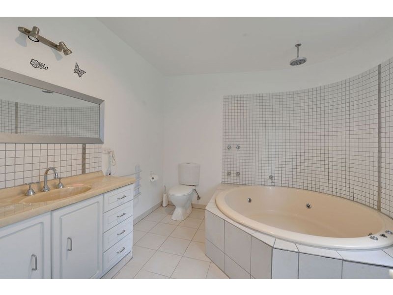 383 Brooker Highway, Lutana TAS 7009