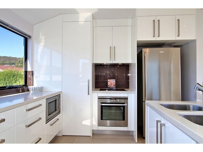 2/275 Clarence Street, Howrah TAS 7018