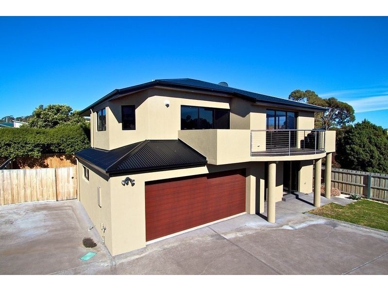 2/275 Clarence Street, Howrah TAS 7018