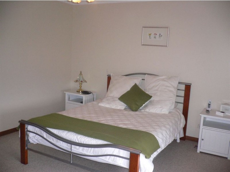 19 Salacia Avenue, Howrah TAS 7018