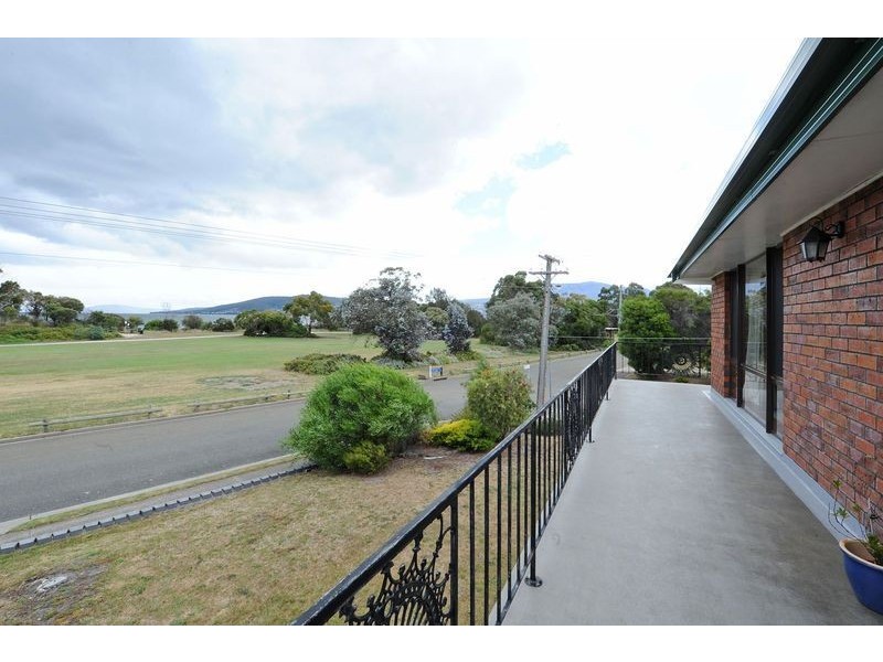 19 Salacia Avenue, Howrah TAS 7018