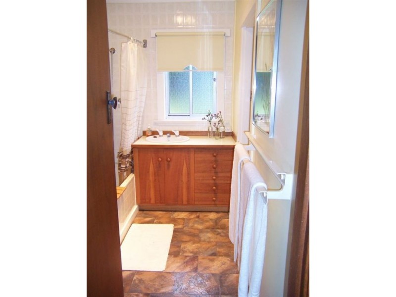 245 East Derwent Highway, Lindisfarne TAS 7015