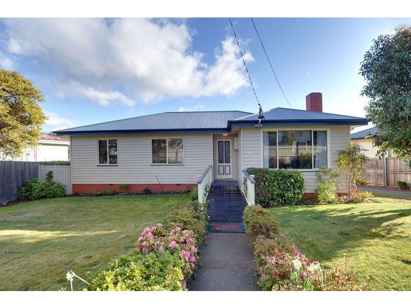 52 Bass Street, Warrane TAS 7018