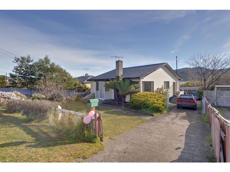 252 Cambridge Road, Warrane TAS 7018