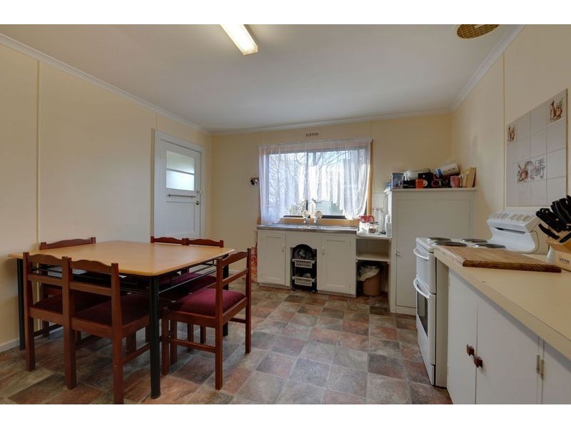 252 Cambridge Road, Warrane TAS 7018