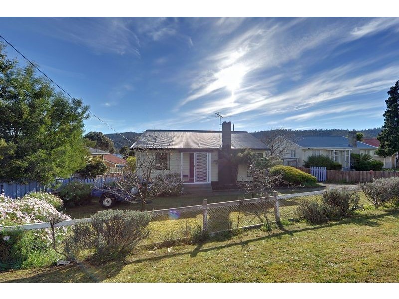 252 Cambridge Road, Warrane TAS 7018