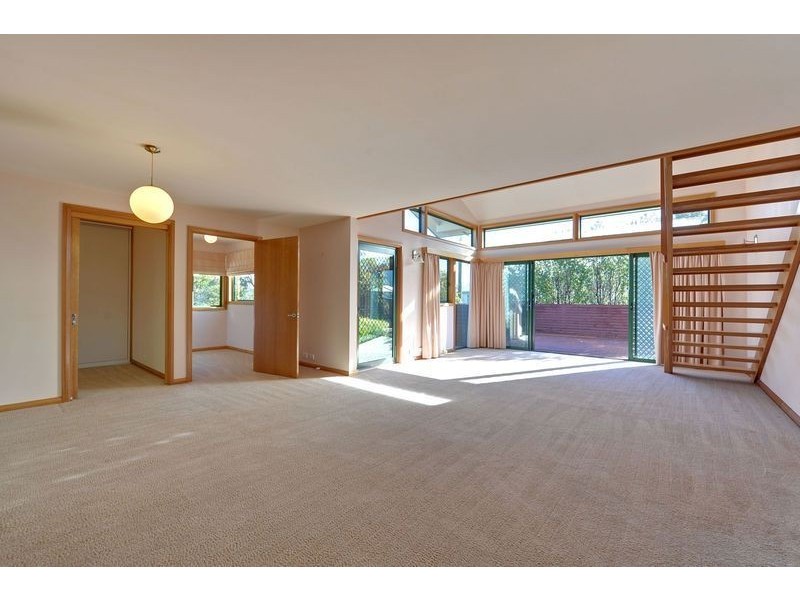 17d Amundsen Crescent, Warrane TAS 7018