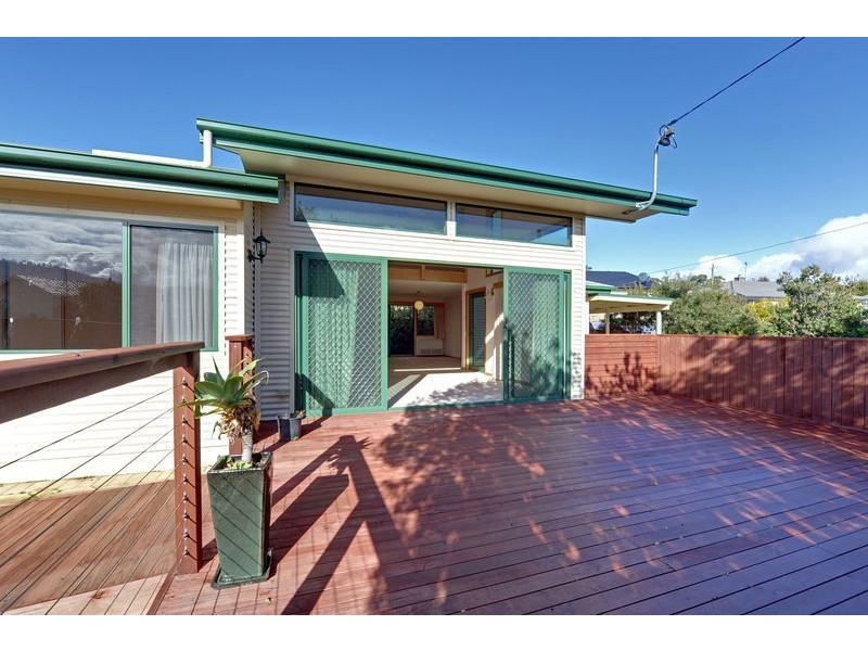 17d Amundsen Crescent, Warrane TAS 7018