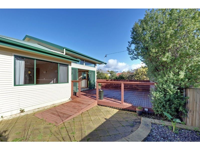 17d Amundsen Crescent, Warrane TAS 7018
