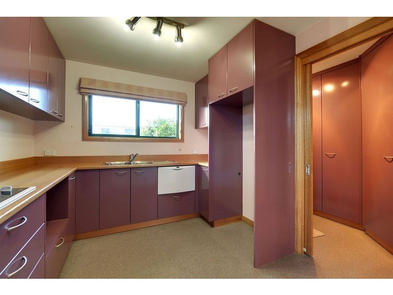 17d Amundsen Crescent, Warrane TAS 7018
