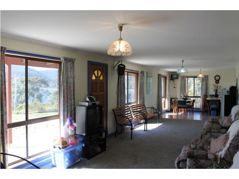 3 Free Street, White Beach TAS 7184