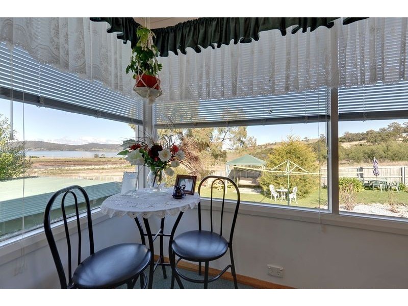 20 Duntroon Drive, Rokeby TAS 7019