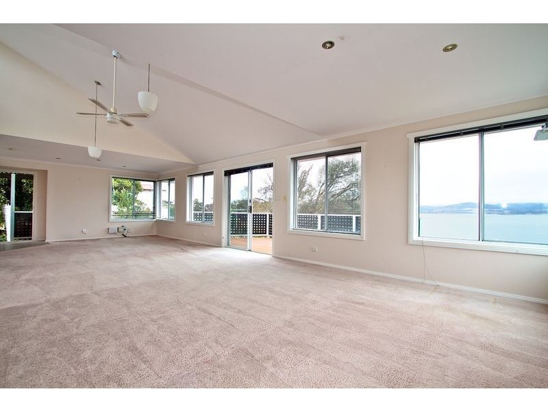 2/70 Penna Road, Midway Point TAS 7171