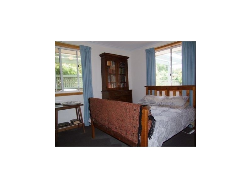 Unit 1/18 Excalibur Place, Lindisfarne TAS 7015