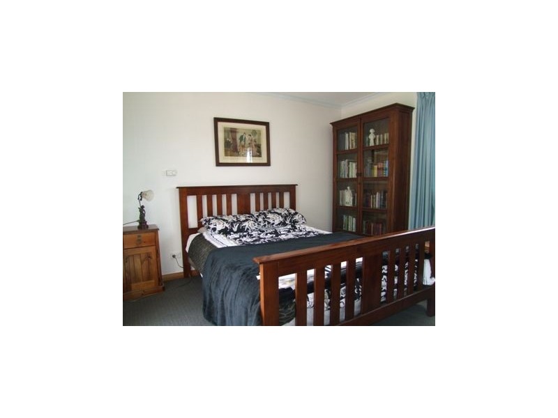 Unit 1/18 Excalibur Place, Lindisfarne TAS 7015