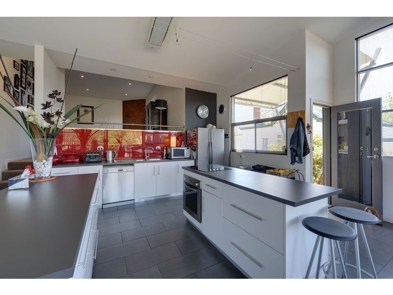 11 Bishop Street, New Town TAS 7008