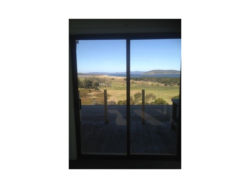 83 Roaring Beach Road, South Arm TAS 7022