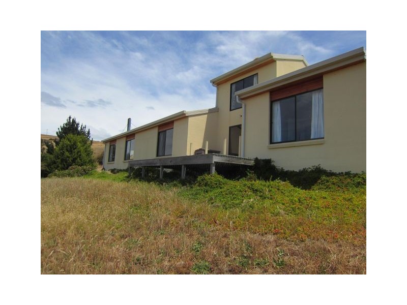 83 Roaring Beach Road, South Arm TAS 7022