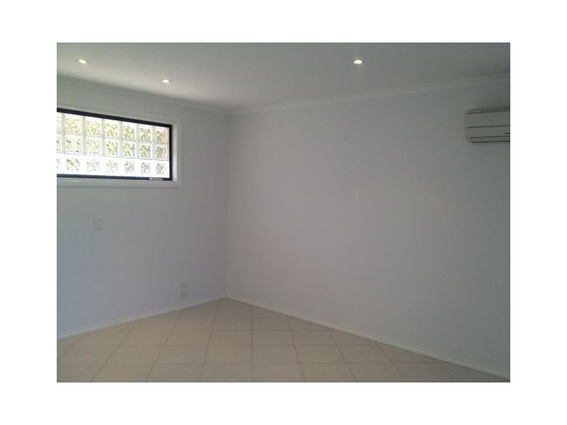 8 Wassell Place, Lindisfarne TAS 7015