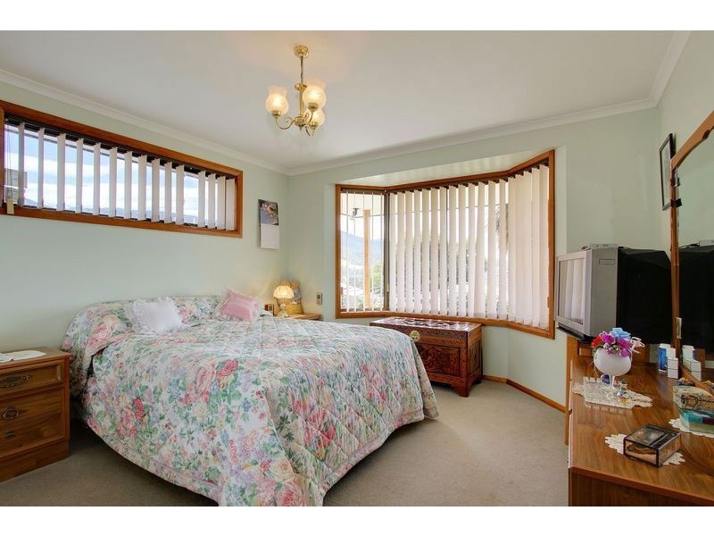 24 Bosco Drive, Glenorchy TAS 7010