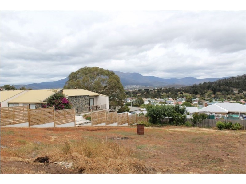 5 Paige Court, Warrane TAS 7018