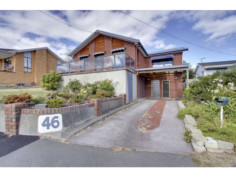 46 Esplanade, Lindisfarne TAS 7015