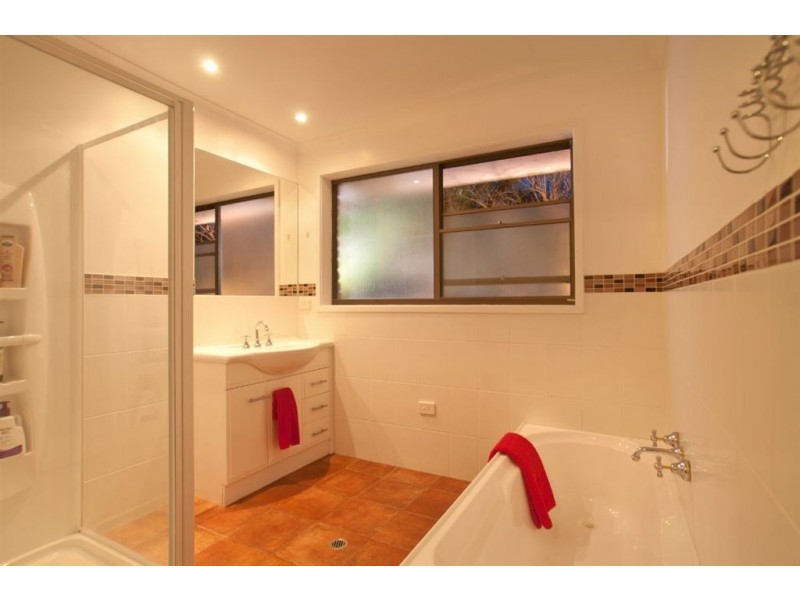 42 Winston Avenue, Seven Mile Beach TAS 7170