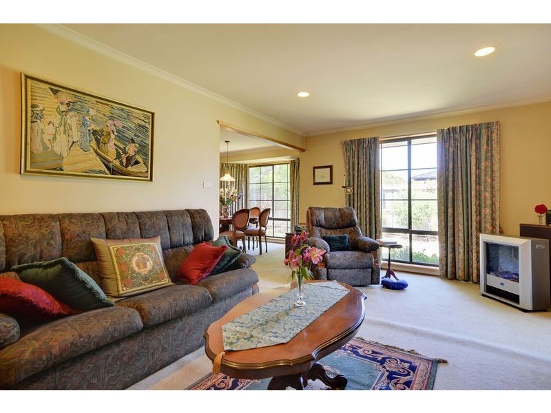 8 Hay Street, Seven Mile Beach TAS 7170